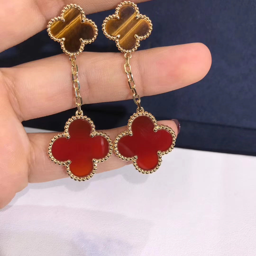 18K Magic Alhambra Earrings set with 2 Motifs of Tiger’s Eye and Carnelian VCARN5JR00