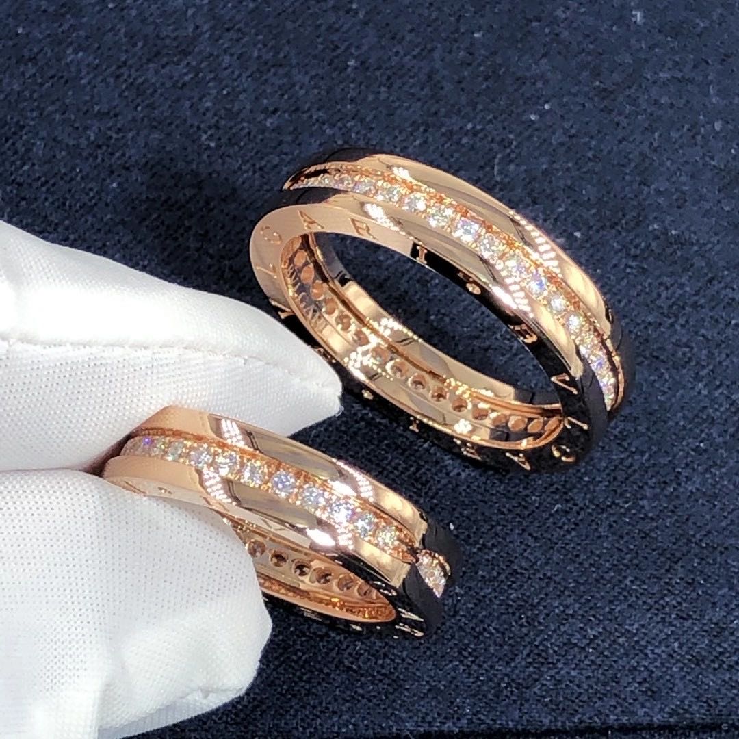 Bvlgari B.zero1 one-band ring in 18 kt rose gold set with pavé diamonds on the spiral