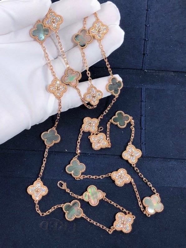 Rose Gold Diamond Van Cleef Jewelry , Vintage Alhambra Necklace 20 Motifs