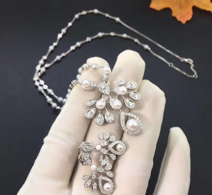 18K White Gold Chaumet Joséphine Aigrette Impériale Long Necklace 083253