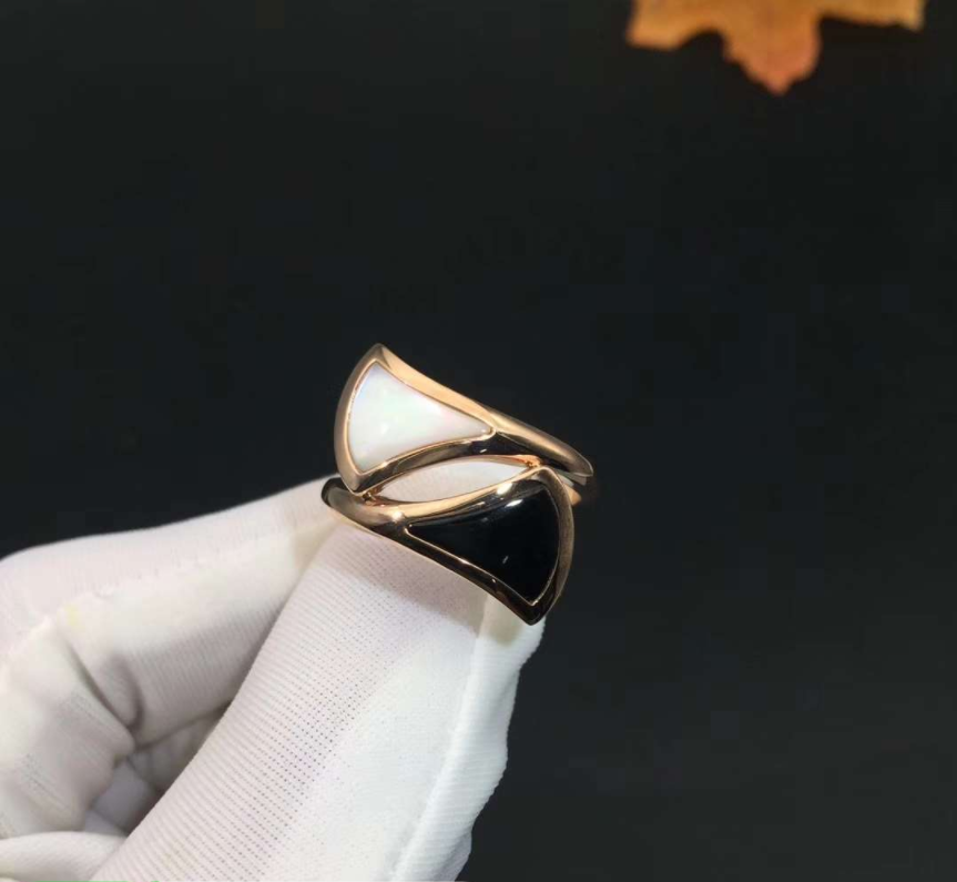 Bvlgari Divas’Dream 18K Rose Ring with Black Onyx and Mother of Pearl